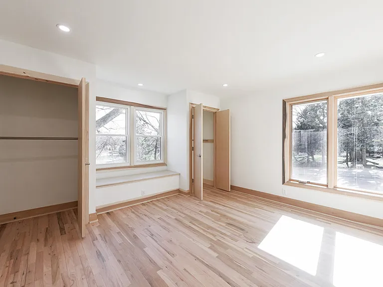 10526 Forrest Dr — Photo 16