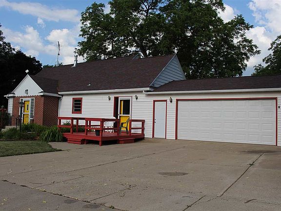 3rd image of 601 N Ave