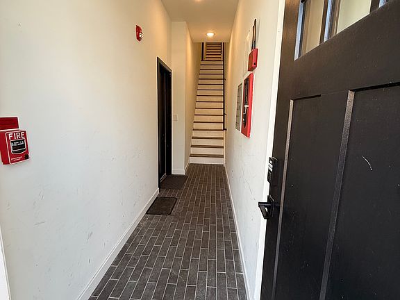 3rd image of 720 Christian St Floor 2