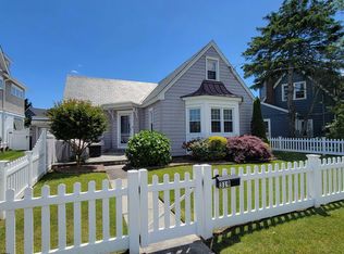 319 E Surf Rd, Ocean City, NJ 08226