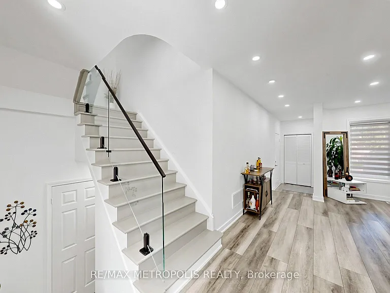 75 Willet Ter — Photo 19