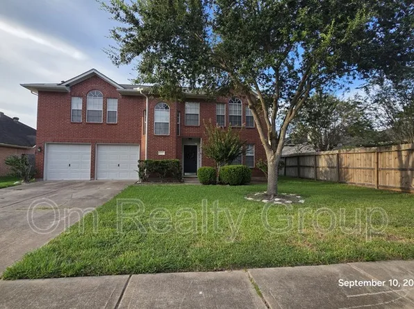 1410 Hunter Green Ln, Fresno, TX 77545