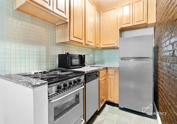 Rented by The Agency | media 2