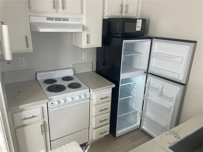 3703 Country Oaks Loop #B — Photo 12