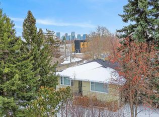 1107 19th Ave NW, Calgary, AB T2M1A1
