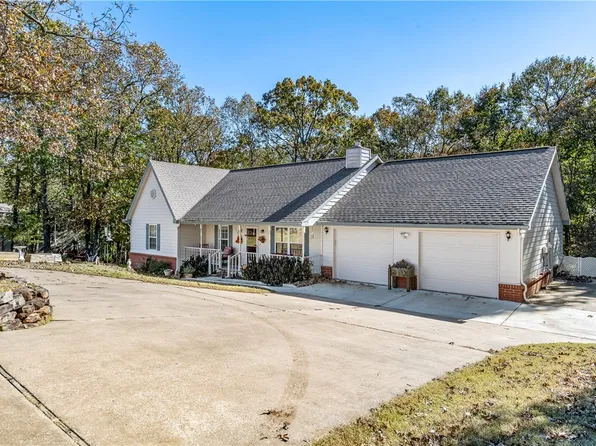 1104 E Hilltop Dr, Rogers, AR 72756