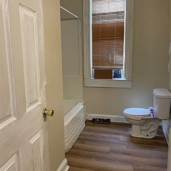 712 W Washington St #B — Photo 9