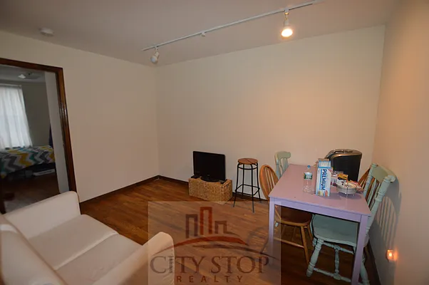 Rented by City Stop Realty | media 42
