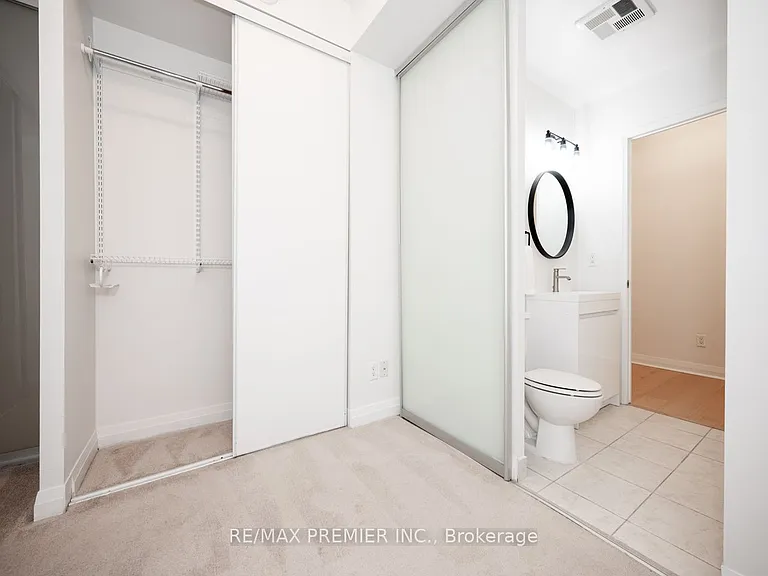 220 Victoria St #705 — Photo 20