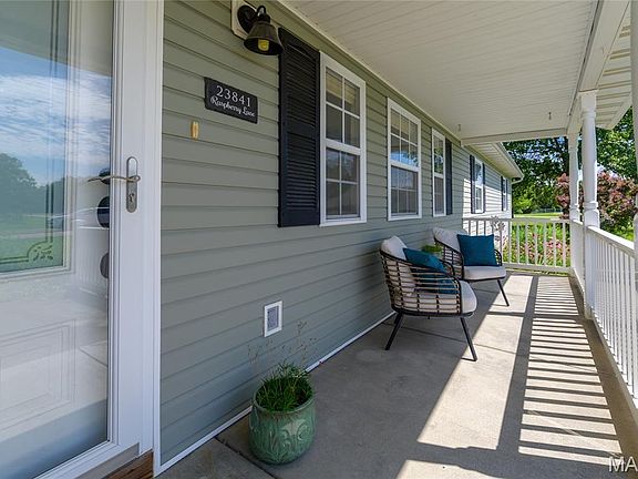 4th image of 23841 Raspberry Ln