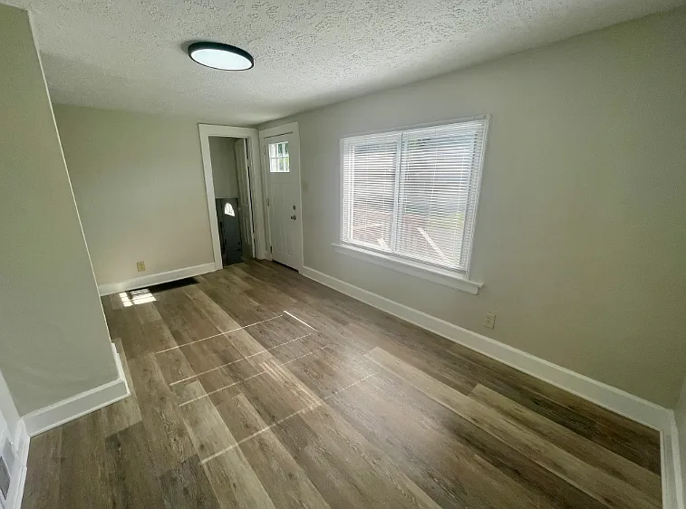 425 Cole Ave — Photo 14