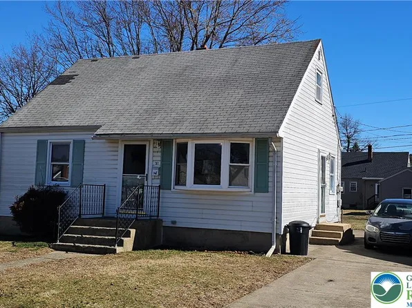 301 Tobias Dr, Hellertown, PA 18055