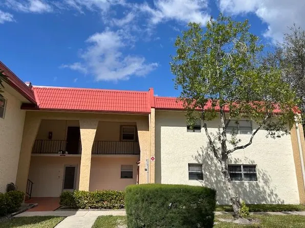 145 Lake Evelyn Drive, West Palm Beach, FL 33411