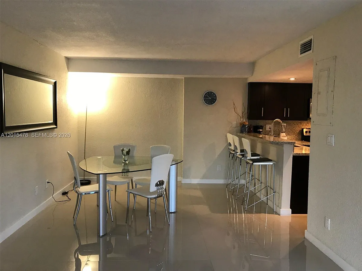 Building Photo - 15450 SW 85th Ter #208