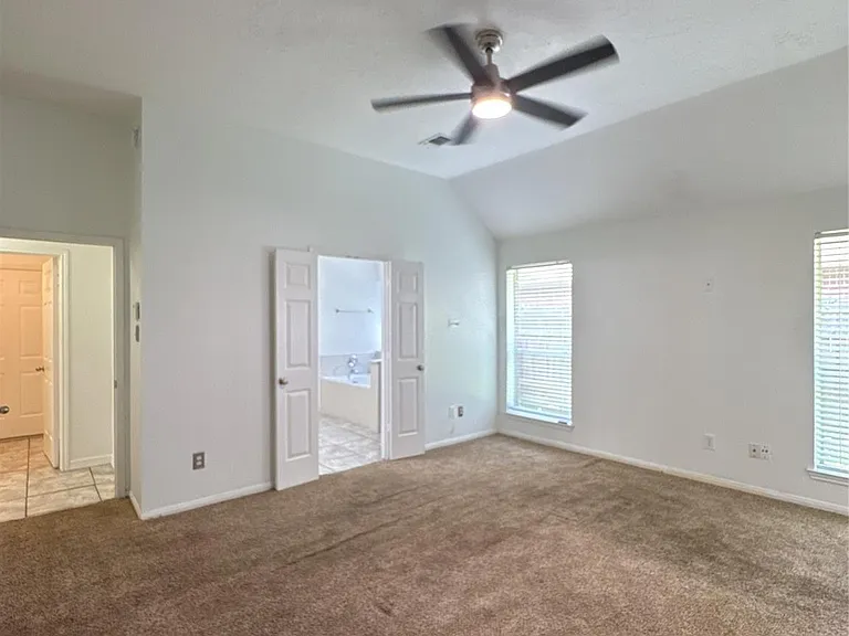 3210 Woodcreek Glen Ln — Photo 14
