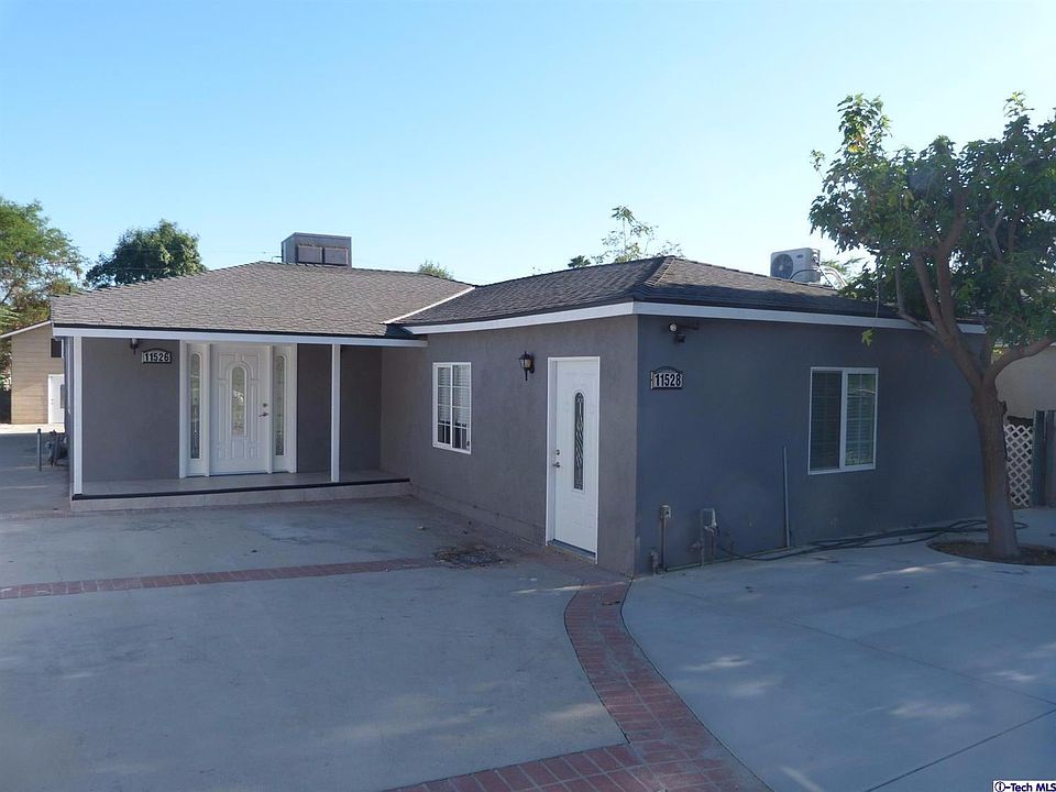 1st image of 11526 Kagel Canyon St