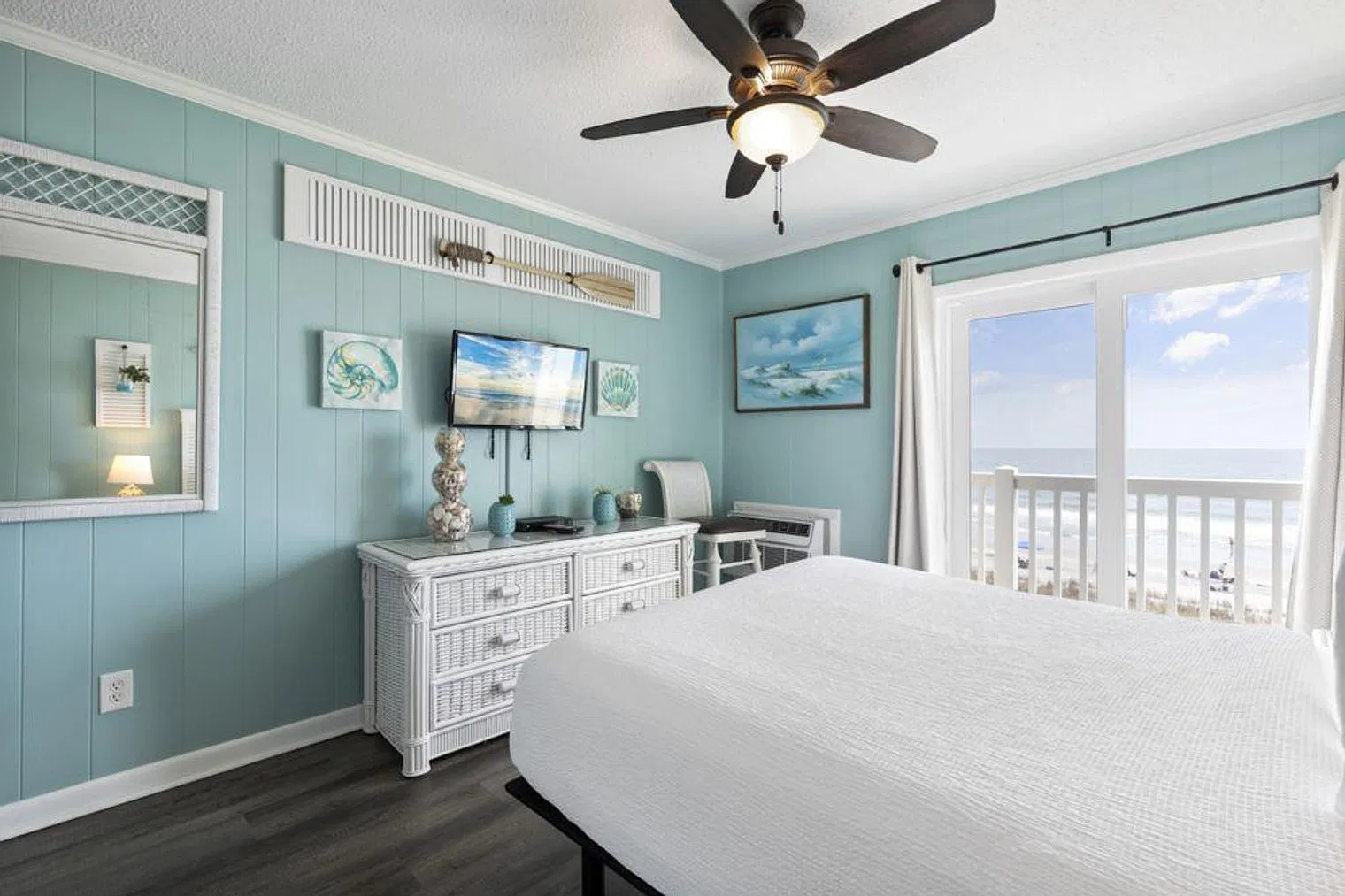 2 bed, 2.0 bath, 947 sqft, $3,450 — Photo 4