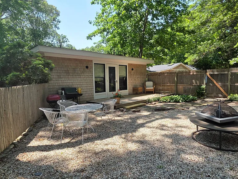 26 Washington Ave — Photo 1