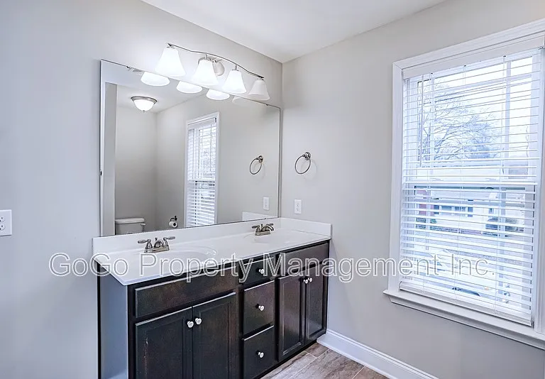 206 Snow St — Photo 9