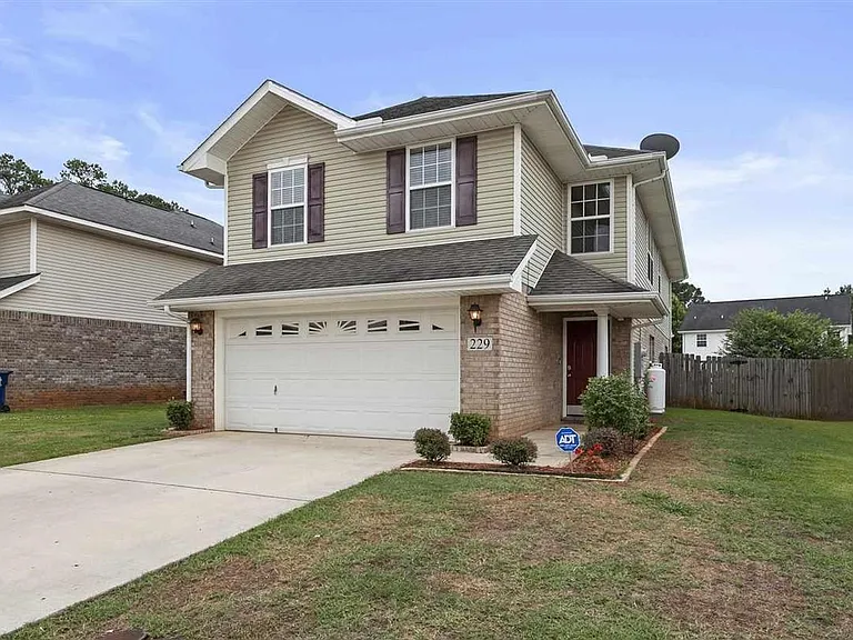 229 Shadow Ct SW — Photo 1