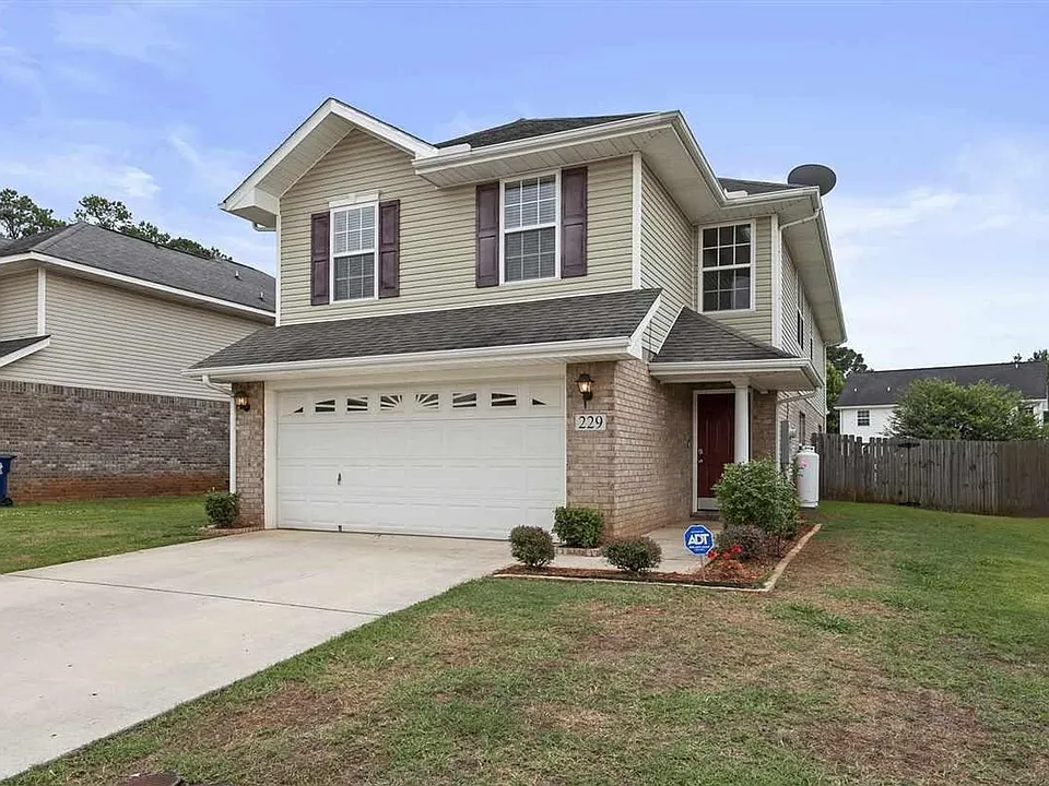 229 Shadow Ct SW