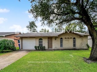 222 Trailridge Dr, Garland, TX 75043