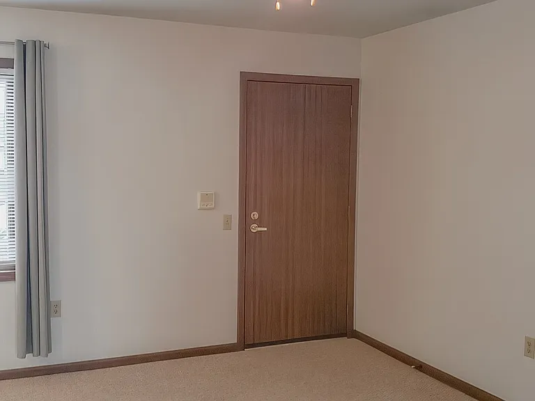 695 Wood Violet Ln #9 — Photo 8