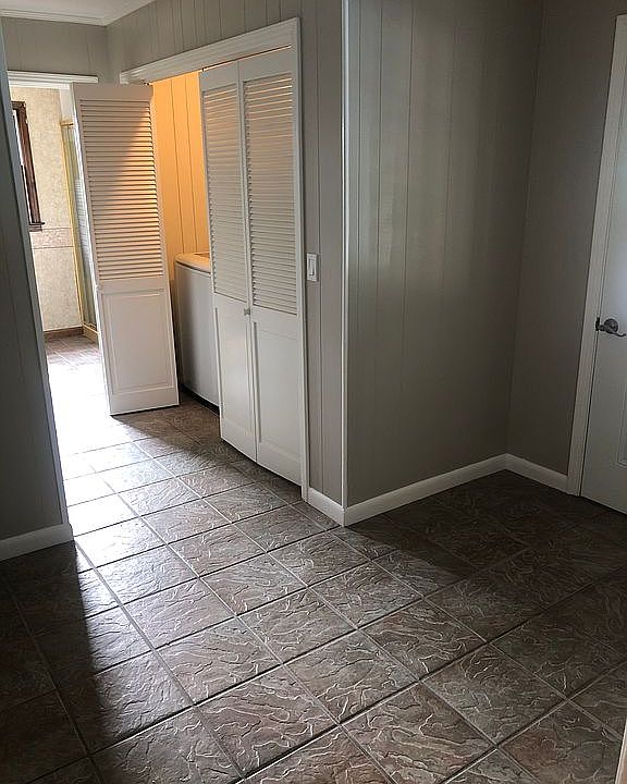 Garage entry to mud room