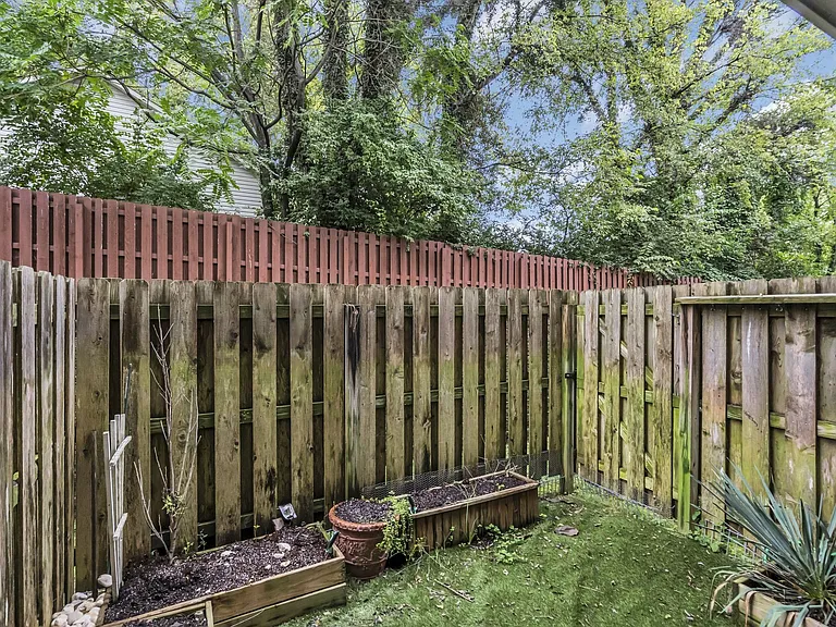 410 Rosedale Ave #105 — Photo 26