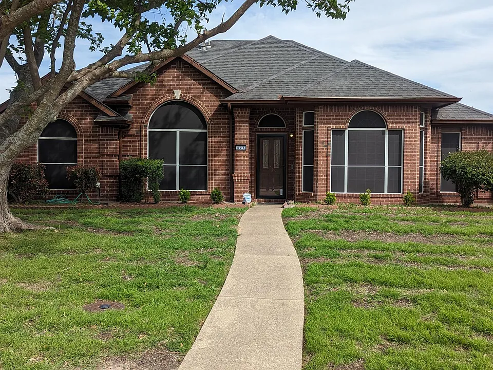 425 Golden Meadow Dr