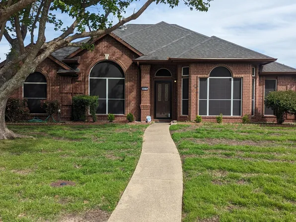 425 Golden Meadow Dr, Desoto, TX 75115