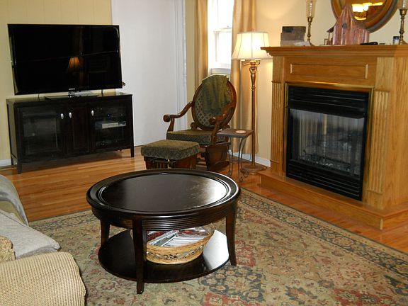 4th image of 501 Winding River Ln