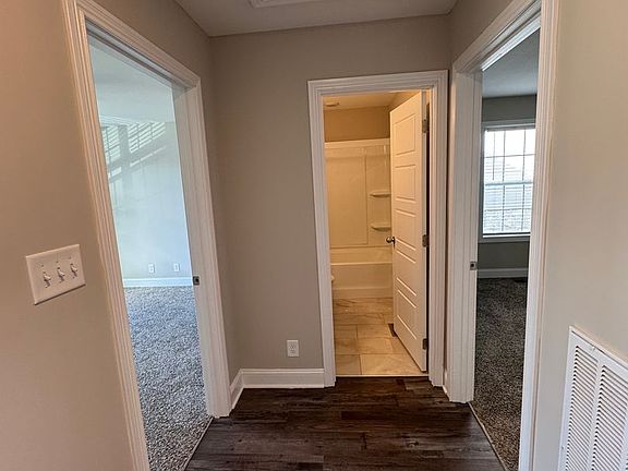 4th image of 1288 Cardinal Creek Dr