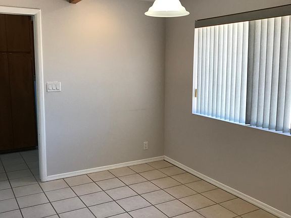This is the breakfast nook. Kitchen is to left. Picture taken from family room.