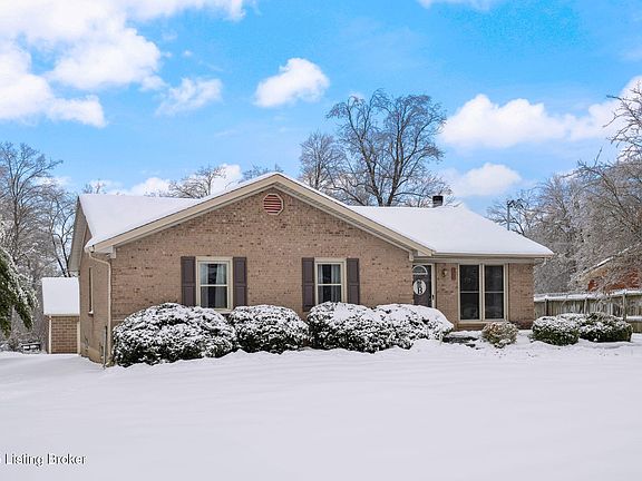 3rd image of 132 Redbud Dr