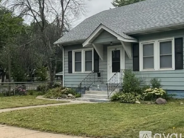 (undisclosed Address), Saint Paul, MN 55106