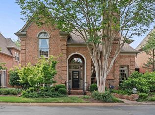 967 E Riverwalk Dr, Memphis, TN 38120