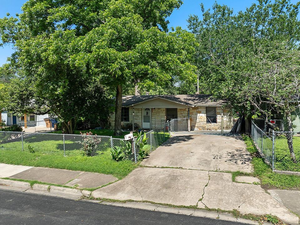 1st image of 1122 Spur St #D