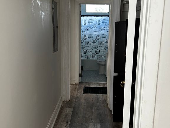 5th image of 2103 Barberrie Ln #B