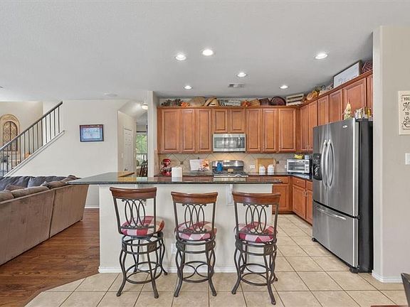 5th image of 1602 Westmeadow Trl