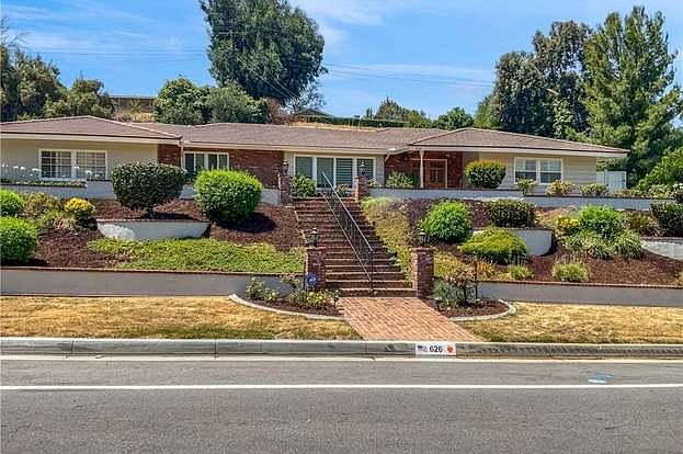 1st image of 624 Palo Alto Dr