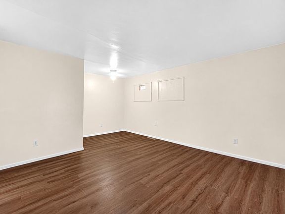 4th image of 700 E 49th Ave
