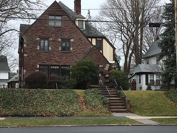5th image of 78 Hart Blvd Ofc #