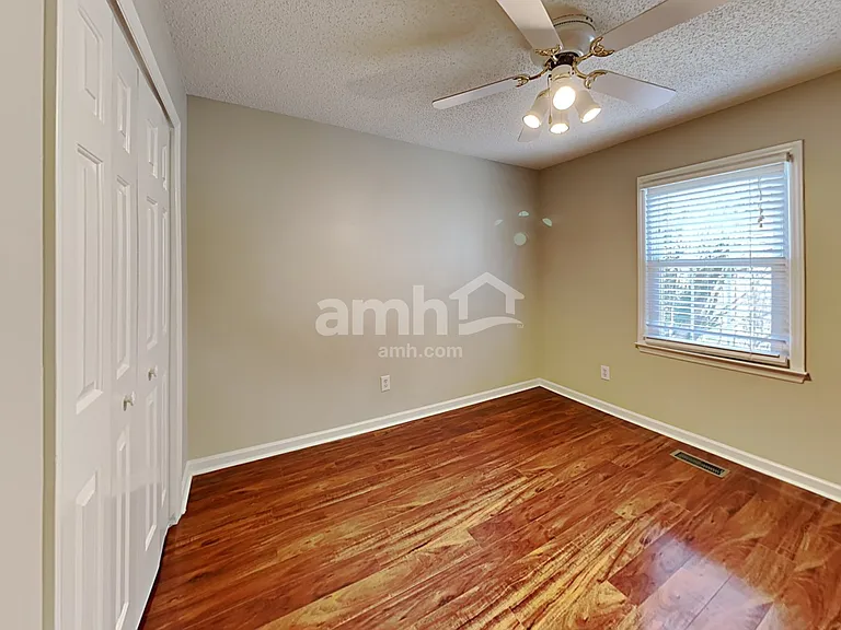 8633 Swarthmore Dr — Photo 13