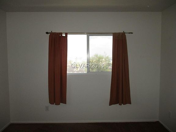 3rd image of 608 Haltwhistle Ct