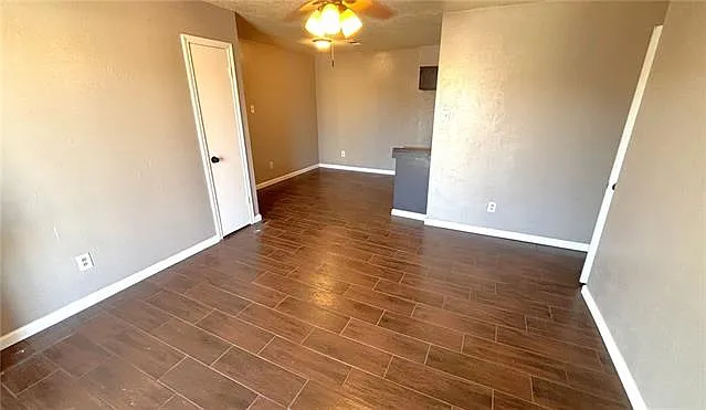 Building Photo - 1225 Truxton St #26