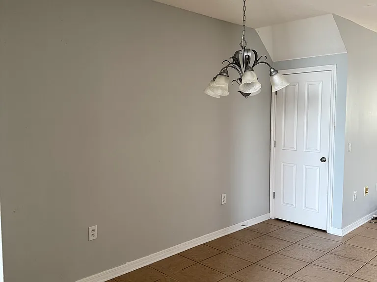 3148 Riachuelo Ln — Photo 8