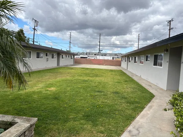 254 S Oak St, Orange, CA 92866