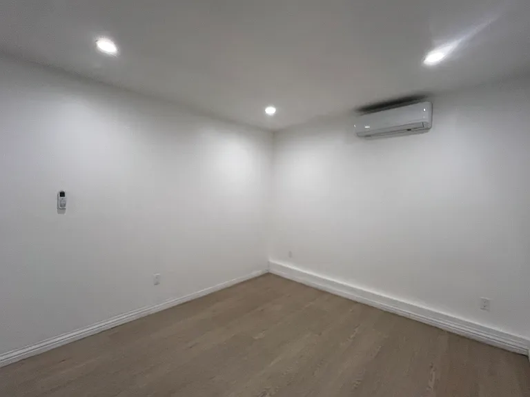527 N Soldano Ave #527 — Photo 24