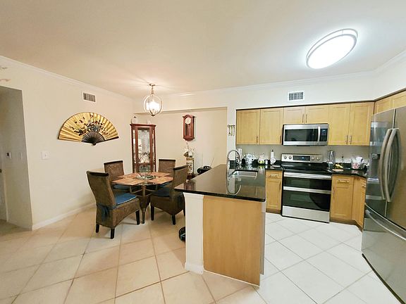 5th image of 6559 Emerald Dunes Dr APT 105